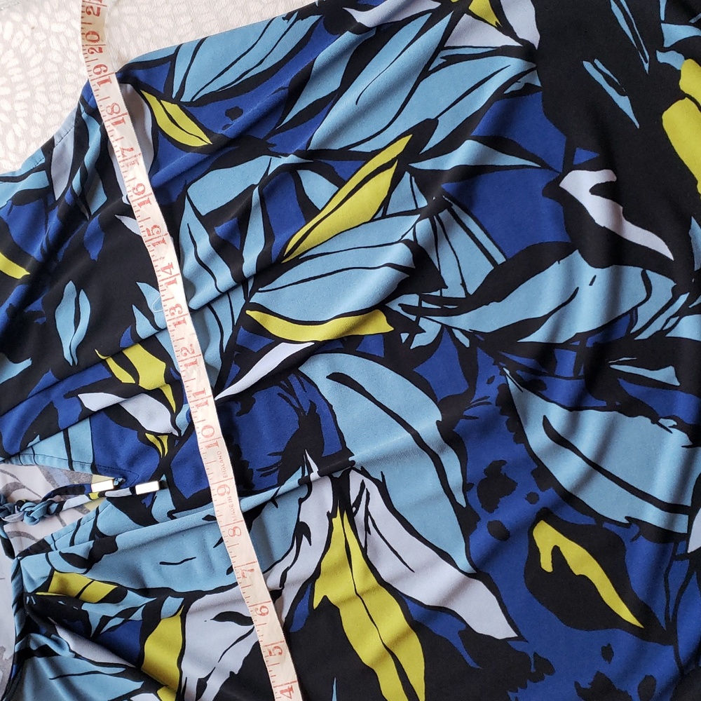 Liz Claiborne Blue and Yellow Leaf Print Sleeveless Top Size M - Picture 8 of 12